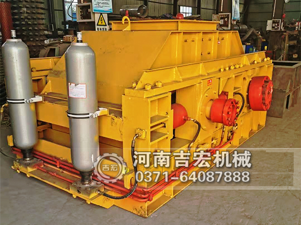 雙滾粉碎制粉機(jī)